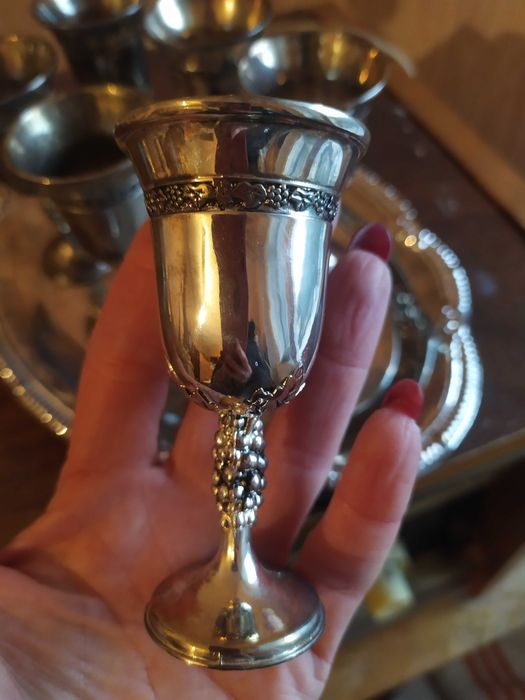 Рюмки с разносом