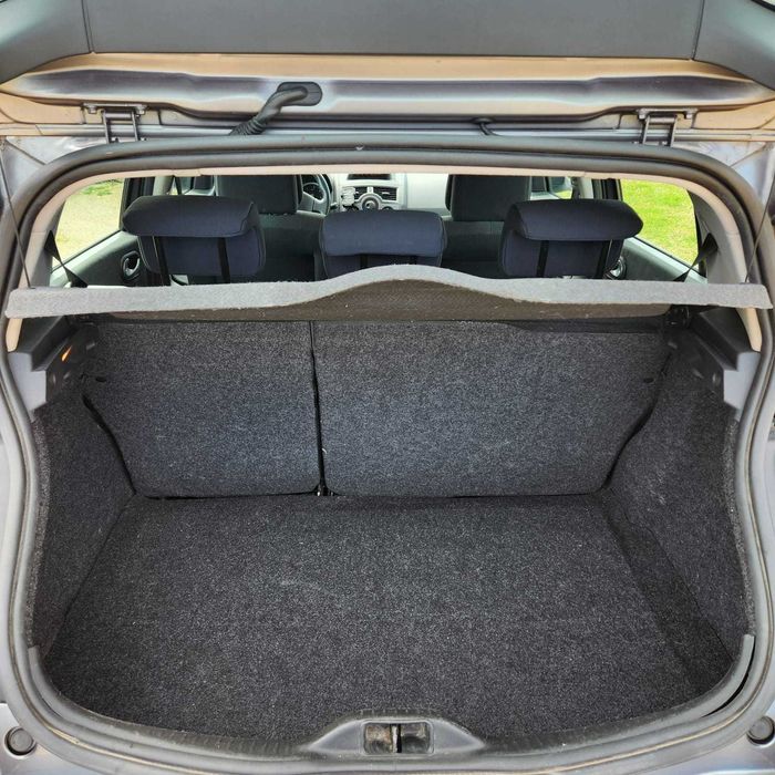 2004 Renault Mégane 1.5 DCI – Diesel – Manual – 5 Portas