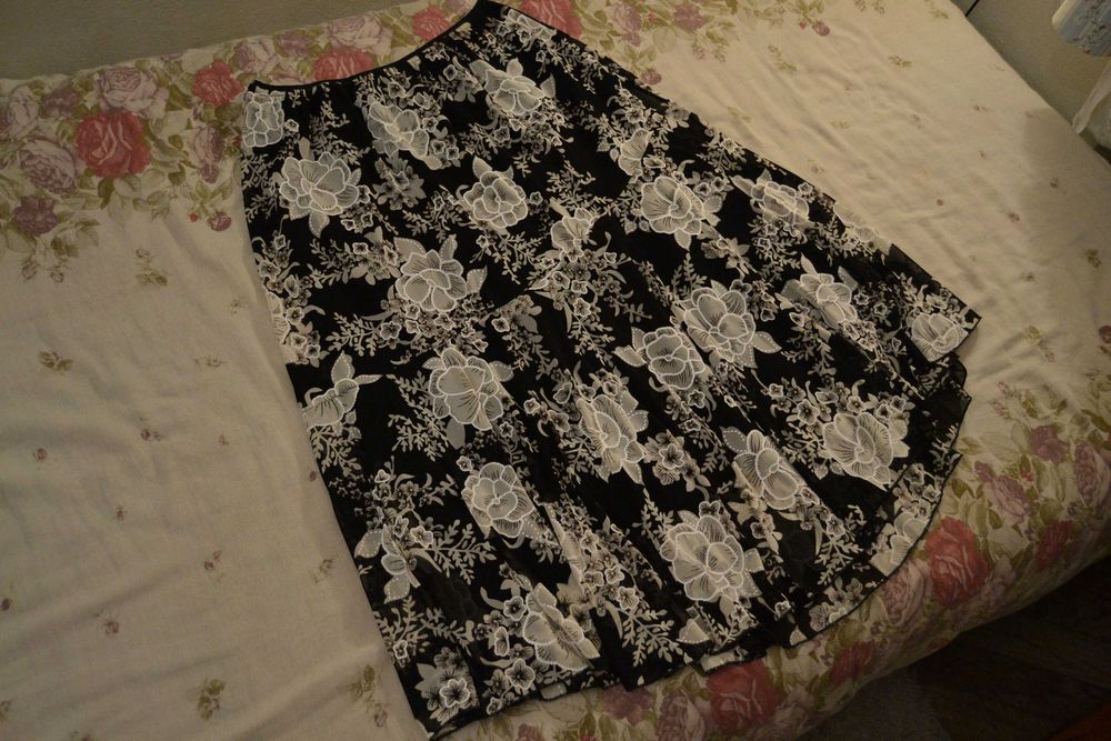 Piękna szeroka spódnica zwiewna z halką czarna szara brąz Anitom 52