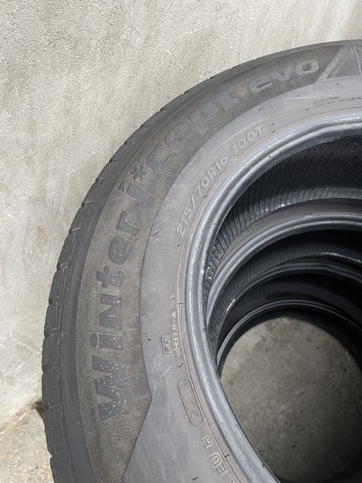 215/70/16 Hankook Winter Icept Evo