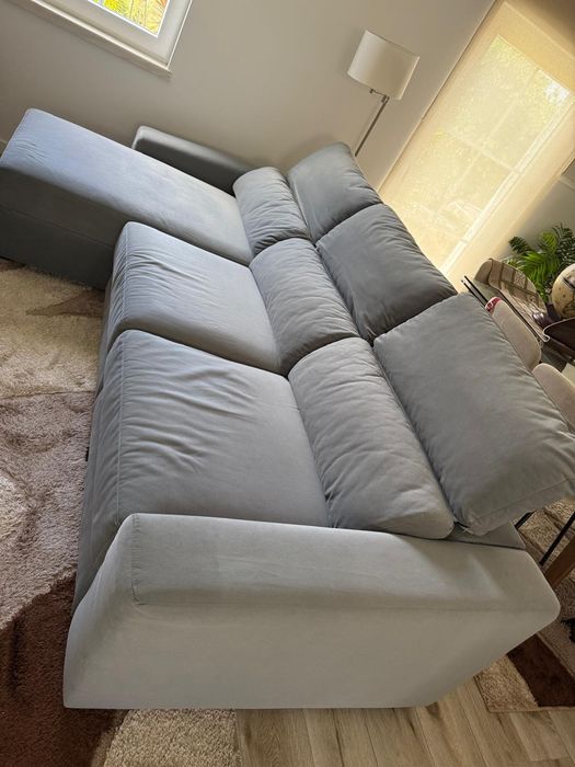Sofá cama com muito pouco uso