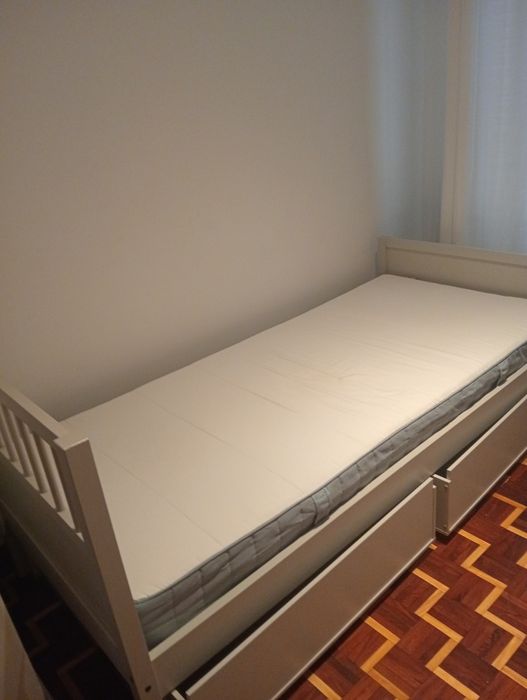 Quarto para alugar.