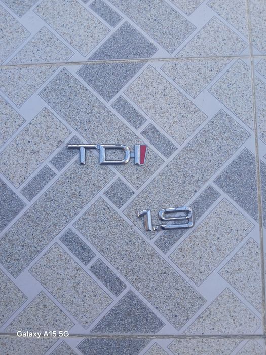 Para-choques traseiro com sensores audi a3 tdi 1.9 de  1999.