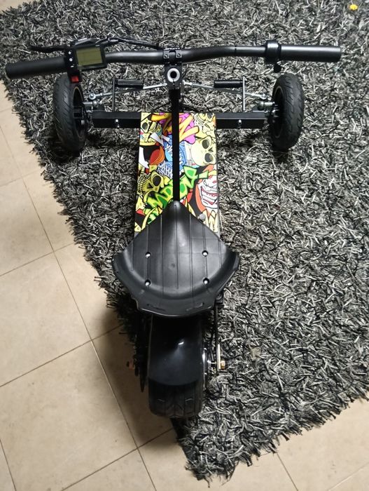 Triciclo elétrico