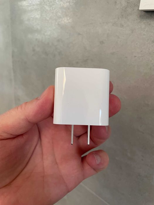 Зарядний пристрій Apple 20W USB-C Power Adapter (Model 2305)