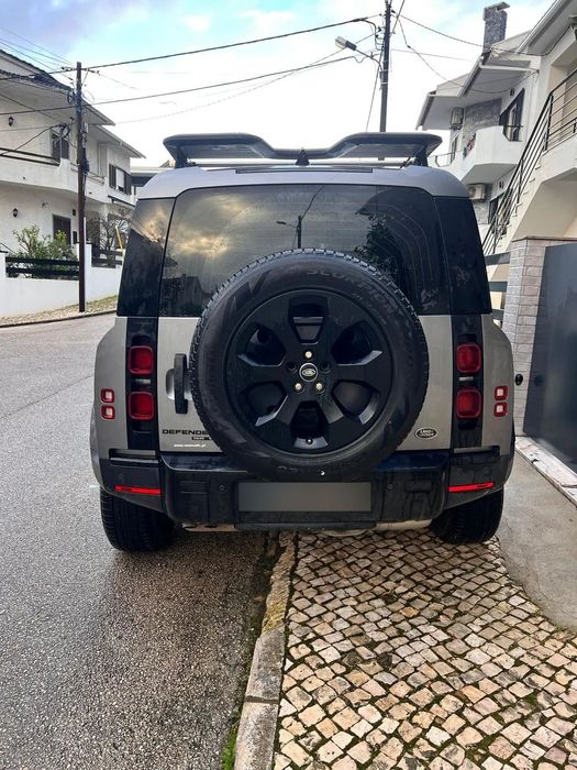 Land Rover Defender 110 D240