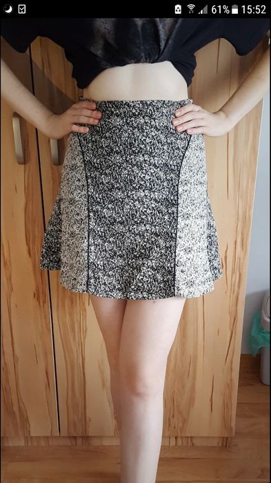 Trapezowa spódniczka