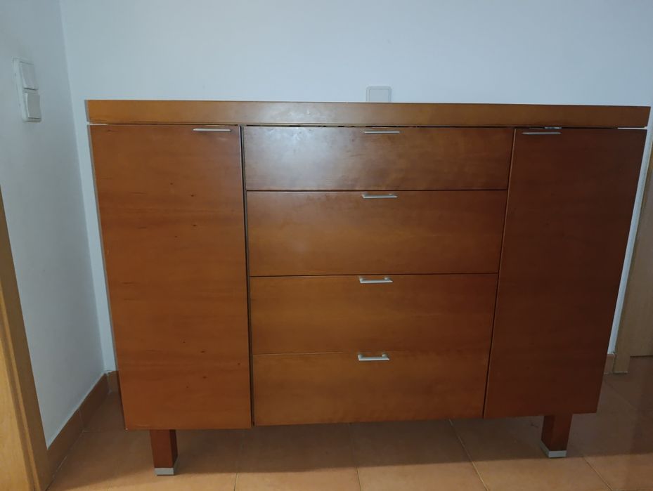 Cama casal + mesas de cabeceira