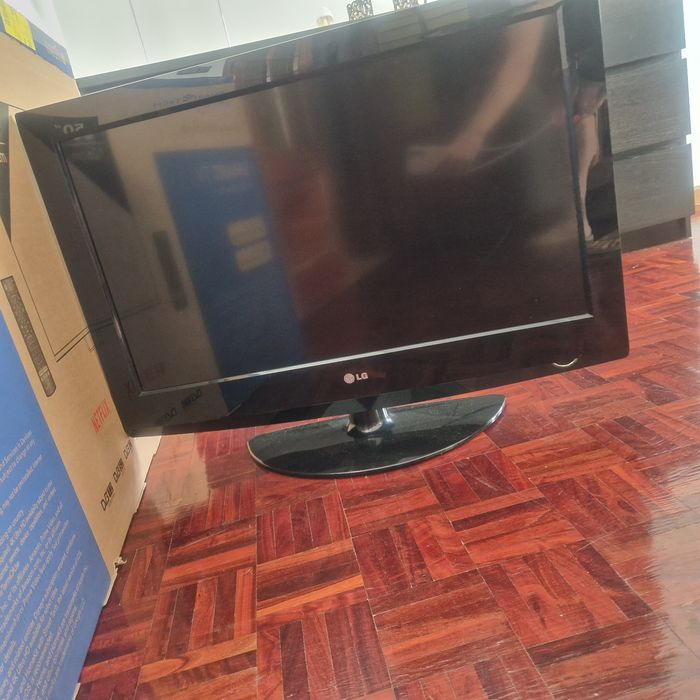 Tv lg como nova lcd