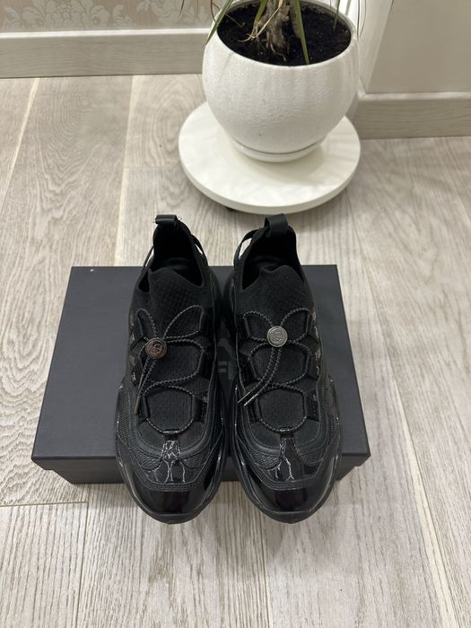 Кроссовки. Карл Лагерфельд.