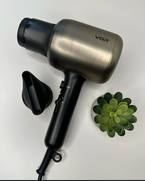 Фен стайлер професійний VGR-453 2200 Вт метал золото