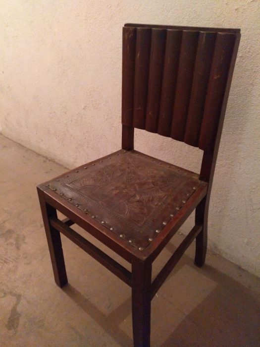 Antique Chair in Wood and Embossed Leather