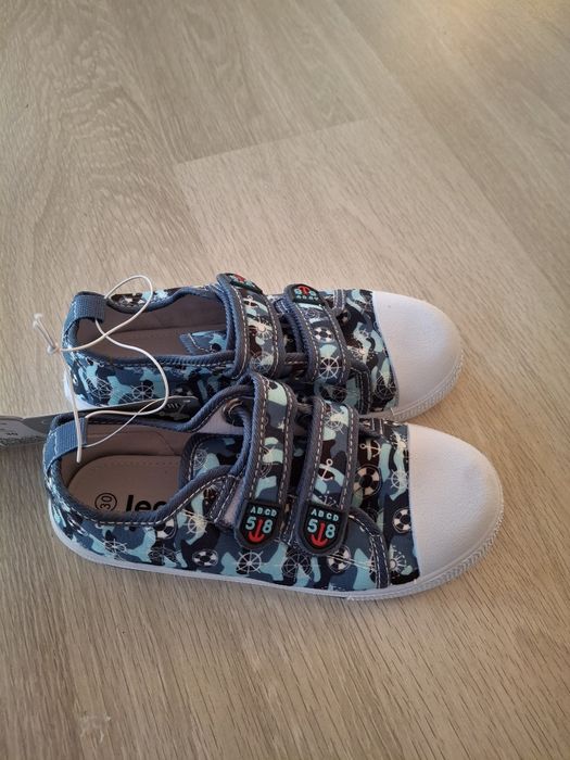 Buty na rzepy trampki 30 nowe