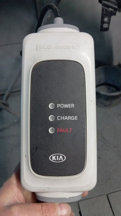 Оригінальний Зарядний Пристрій Kia Soul Ev type 1 10А