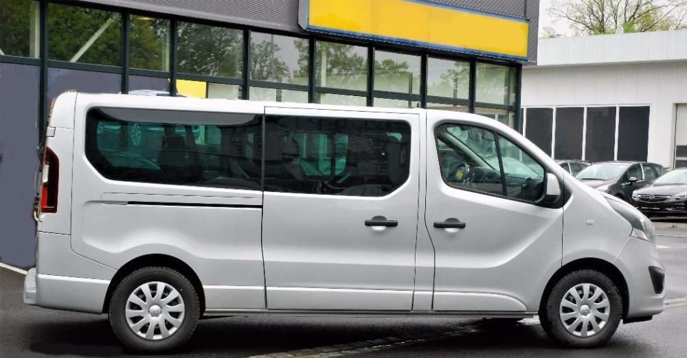 Wynajem busa 9 osobowego OPEL VIVARO LONG