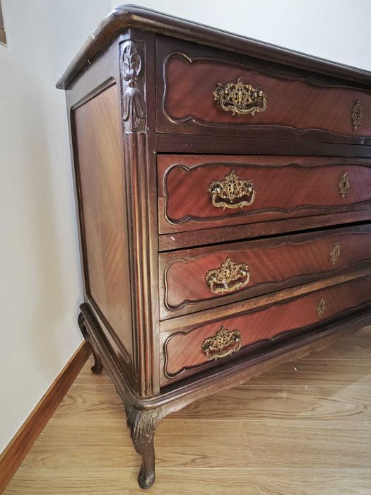 Cómoda antiga estilo Queen Anne - Optimo estado