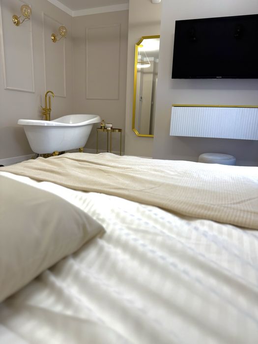 Luksusowy apartament glamour wanna w sypialni / nocleg Lublin