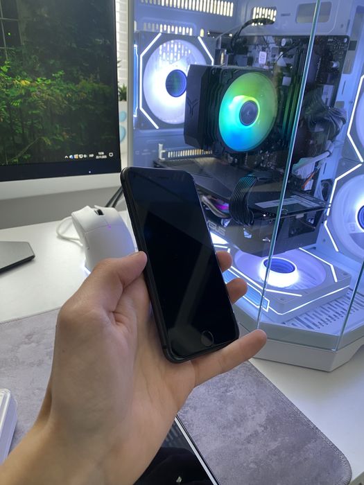Заблокований Iphone 8 64gb NEVERLOCK