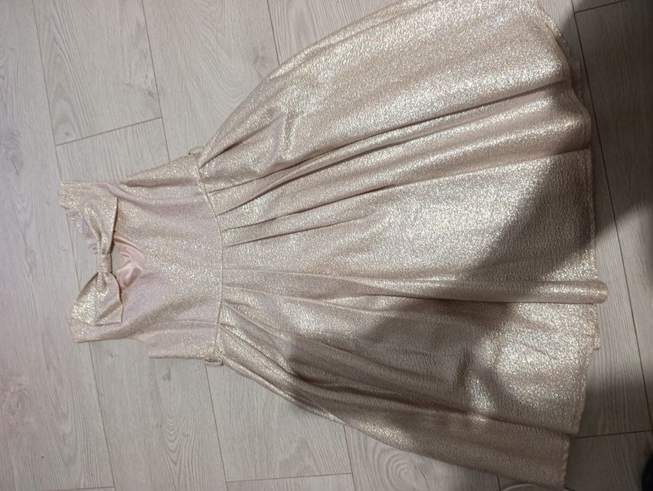 Платье на девочку