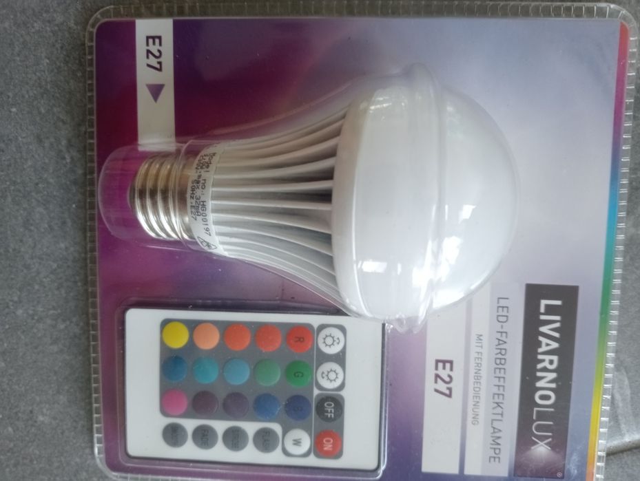 Żarówka LED z pilotem