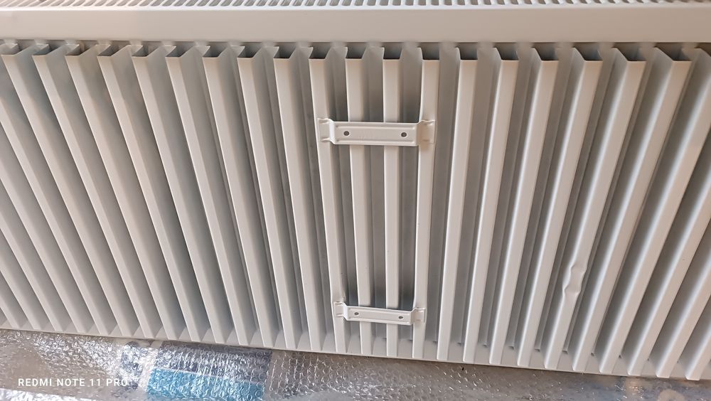 Радиатор . Новая в упаковке 1800на520