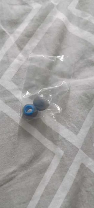 Słuchawki douszne JBL E15