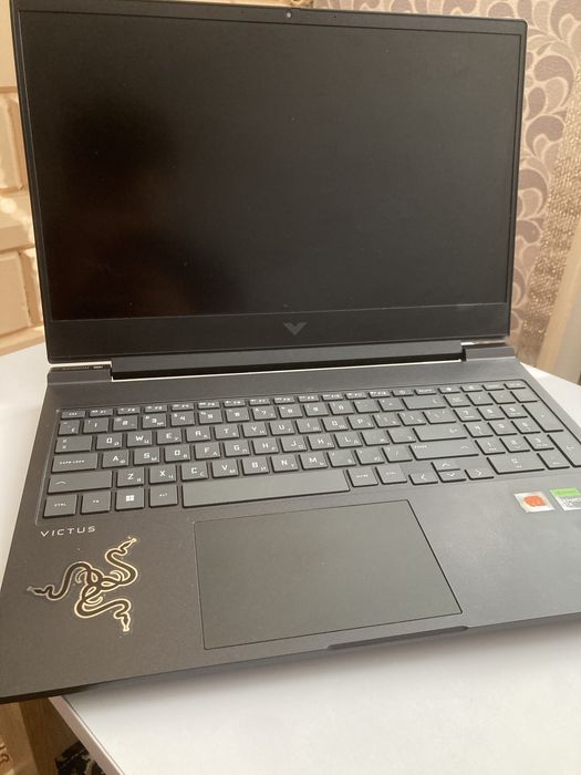 Ноутбук Victus 16 Mica Silver (16-s0008ci)