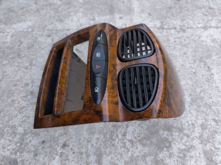 Продам кнопки воздуховоды на hyundai santa fe 1