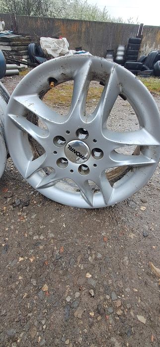 Продаж Титанів R 14