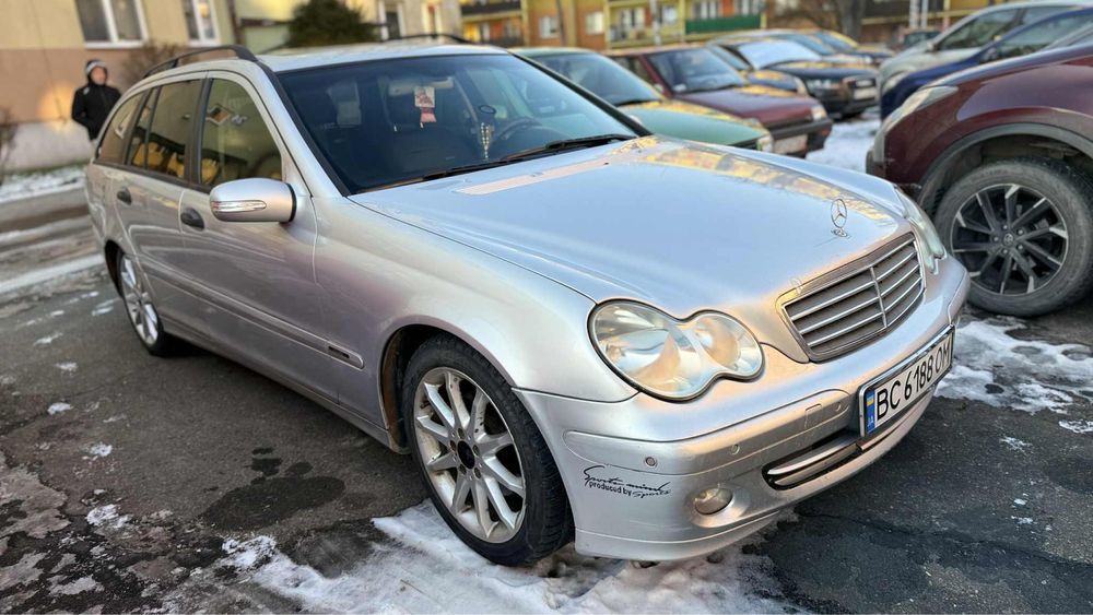 Mercedes w 203 2.2  143 km