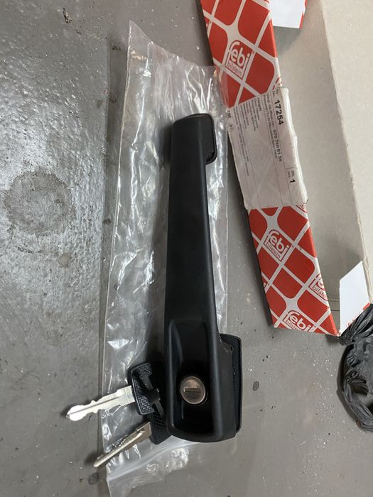 Продам Ручка дверная Mercedes T1-Series