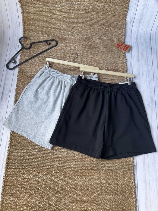 Шорти у чорному та сірому кольорі трьохнитка Regular Fit H&M - Знижка