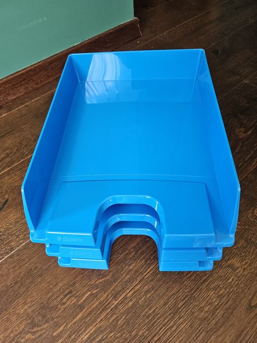 Kuwety, półki na dokumenty