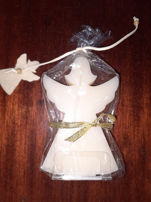 Дві подарункові свічі.Янгол і Ананас