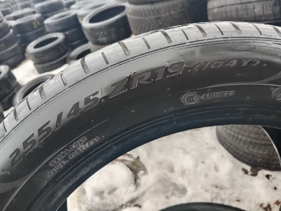 Opona używana 255/45R19 Pirelli P Zero 1szt.