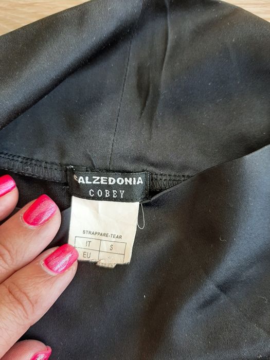Vestido preto com lantejoulas Calzedonia S