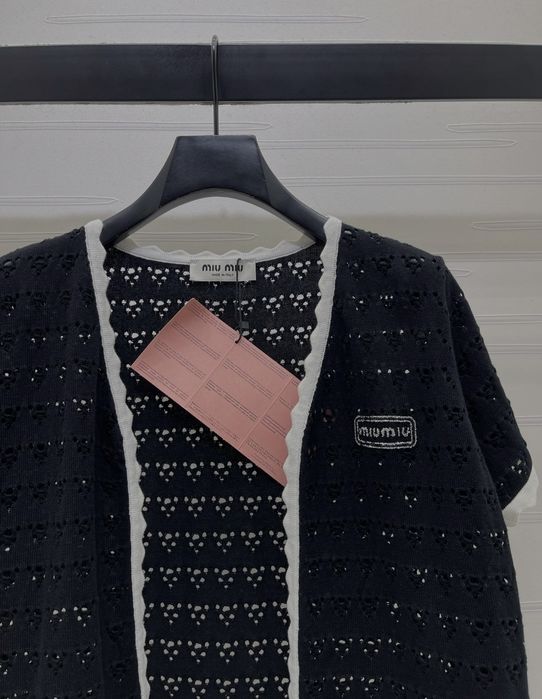 Miu Miu kardigan damski dzianinowy krótki ażurowy elegancki