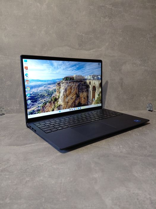 Сенсорний Dell 3511/I5-1135G7/DDR-16/SSD-500/Відеокарта IRIS