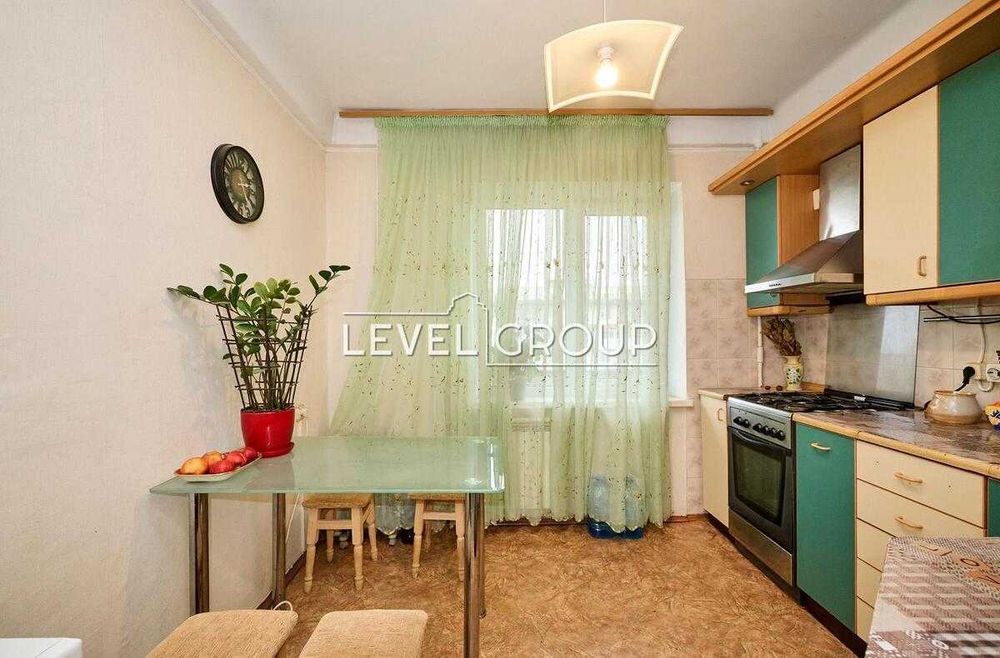 Продаж 3-кімнатна квартира Лісовий масив | Лісова| Чернігівська Юность