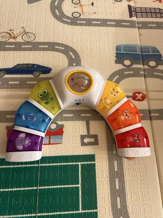 Розвиваючі іграшки Baby Einstein та Clementoni
