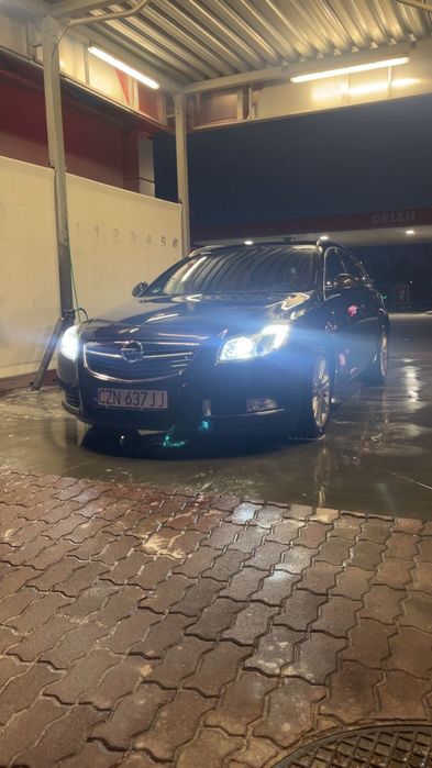 Opel Insignia Biturbo 4x4 Dokumentacja przebiegu i napraw dobry stan