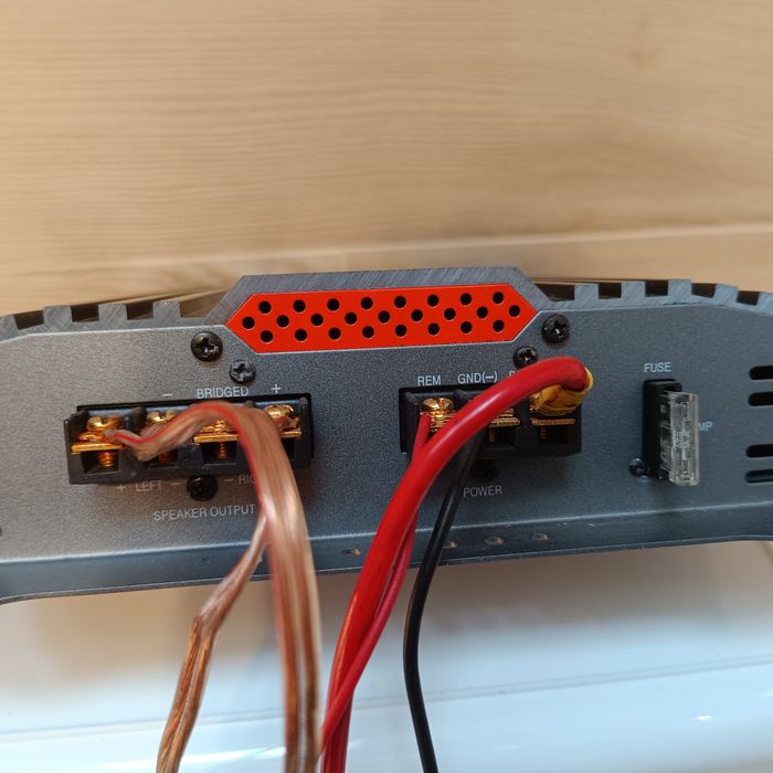 UNIKAT! Wzmacniacz JBL Decade DA6502 samochodowy dwukanałowy