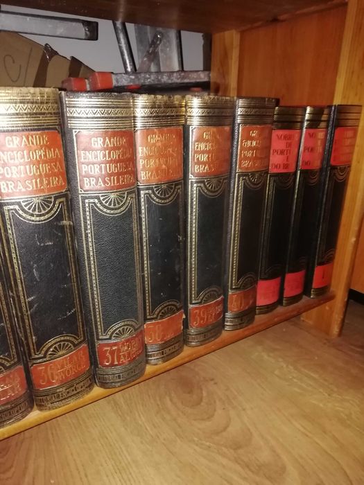 Grande Enciclopédia Portuguesa e Brasileira,