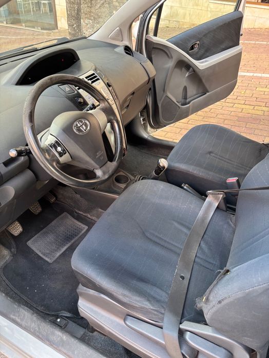carro usado toyota yaris