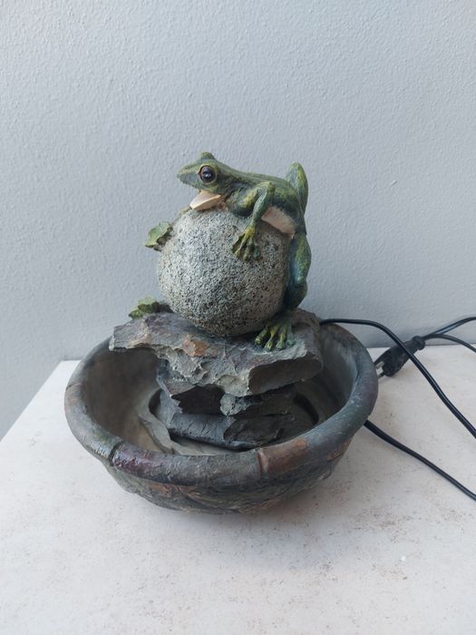 Fonte em forma de sapo