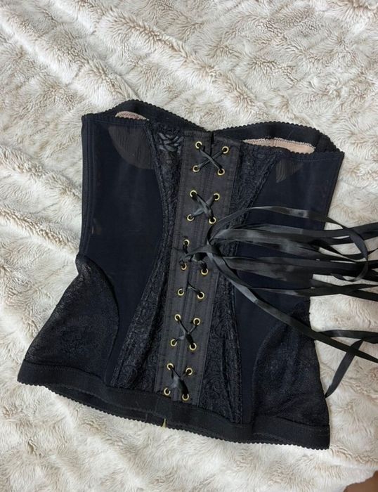 Корсет в стилі agent provocateur