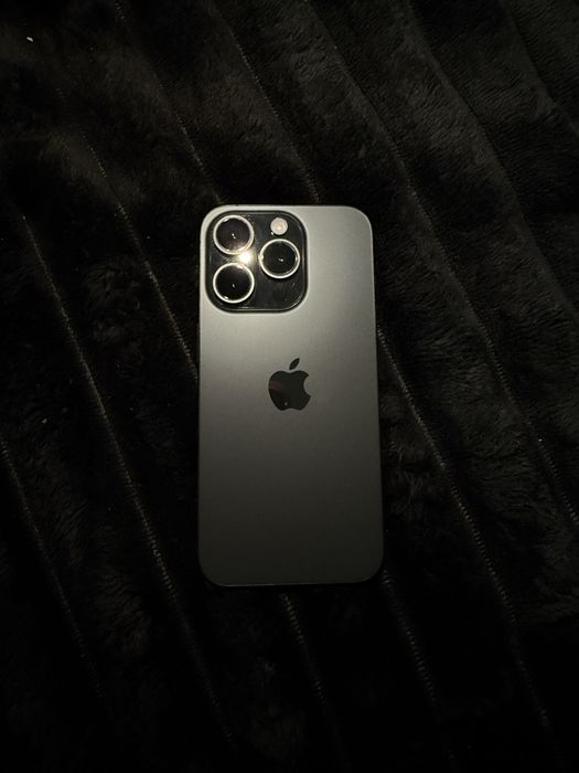 Iphone 15 pro + 18 capas