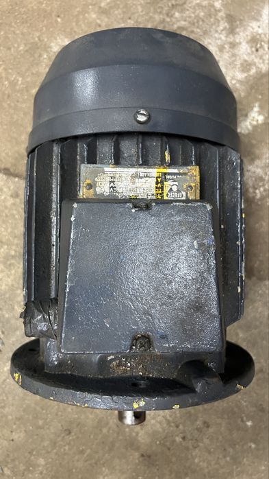 Motor efacec trifasico