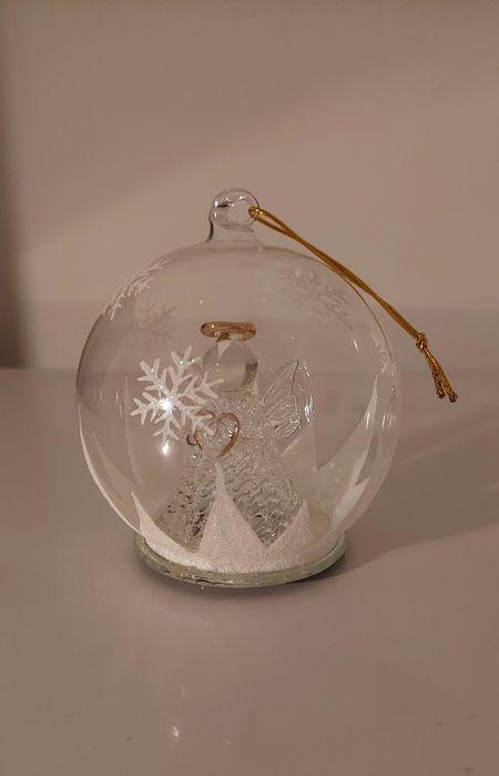 Szklana bombka świecąca