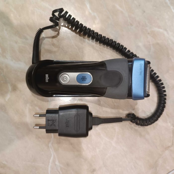 Бритва  Braun  акамуляторна